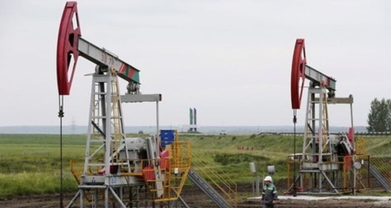 Ukrayna, Rusya’nın ana petrol rafinerisini vurdu