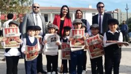 Ceyhan’da Öğrenciler Cumhuriyet’in 101. Yıldönümünü Kutladı