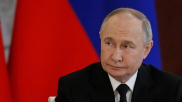 Her şeye rağmen: Putin, Rus ekonomisinin büyümeye devam ettiğini söyledi