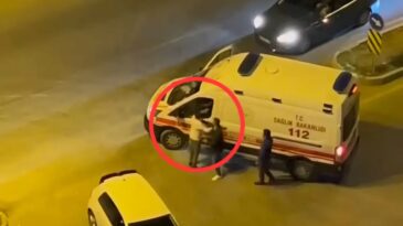 Adana’da Ambulans Sürücüsüyle Tartışan Kişi Camı Yumrukladı