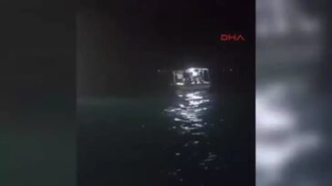 Adana’da Su Alan Balıkçı Teknesi Battı
