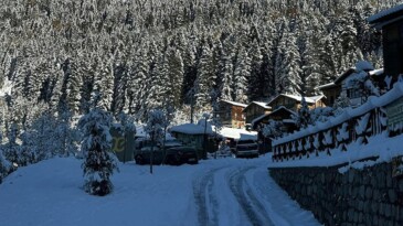 Ayder Yaylası’nda kar kalınlığı artıyor