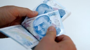 Bakan duyurdu: Öğretmenlere yüzde 50 indirim uygulanacak