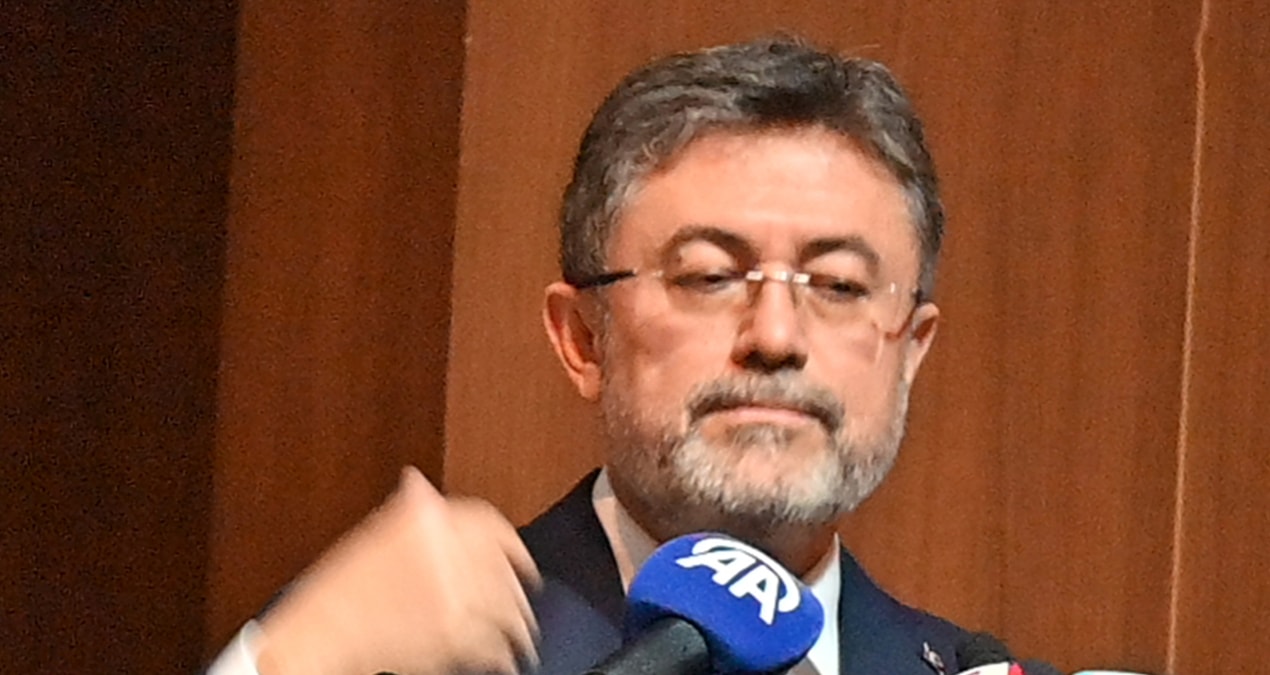 Bakan Yumaklı: Sokakta başıboş hayvan bulunması kabul edilemez