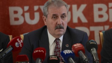 Destici destek verdiği iktidarı bu kez eleştirdi