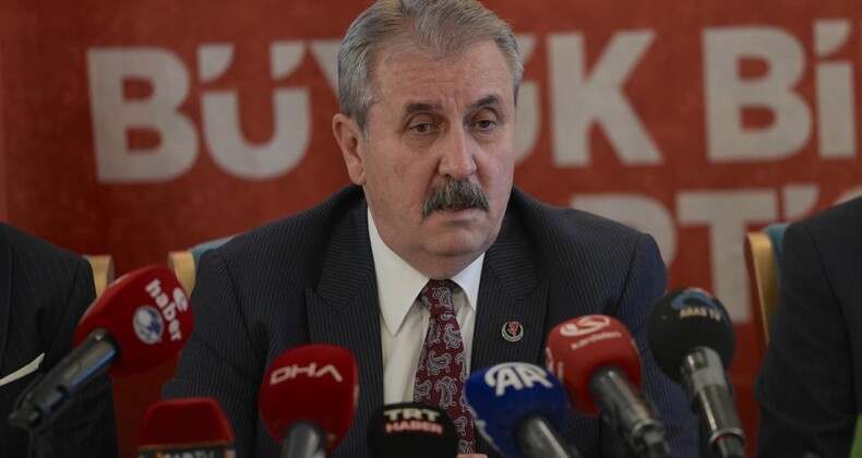 Destici destek verdiği iktidarı bu kez eleştirdi