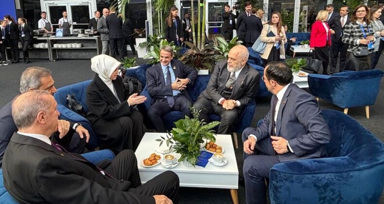 Erdoğan, Güney Kıbrıs Rum Kesimi Başkanı’yla kahve içti