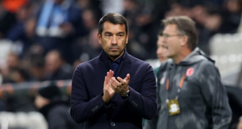 Giovanni van Bronckhorst yönetimden üç ismi istedi