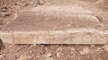 Gölyazı’daki antik tiyatroda ‘kişiye özel’ seyirci basamağı bulundu