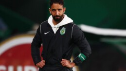 Manchester United’ta gidecekler belli oldu! Daha gelmeden neşteri vurdu