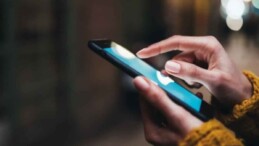 Bu akıllı telefon soğukta renk değiştiriyor…