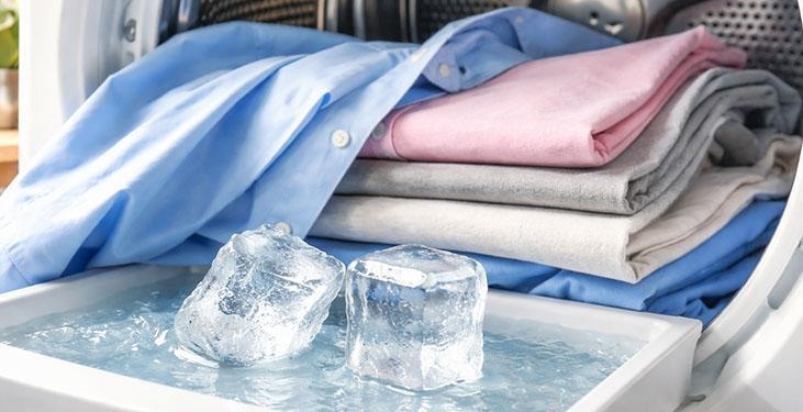 10 dakikalık hamleyle ütüsüz kıyafet! Kurutucuya 2 tane ekleyenler farkı görüyor