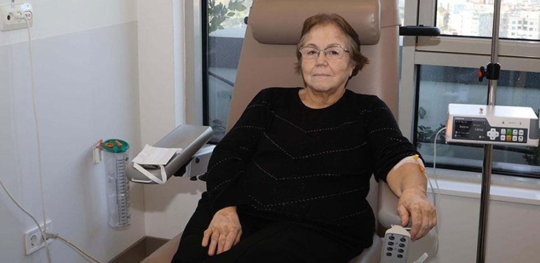 70 yaşındaki emekli bankacı bahçede düştü, hayatı değişti! ‘Belirtileri dikkate almadım’