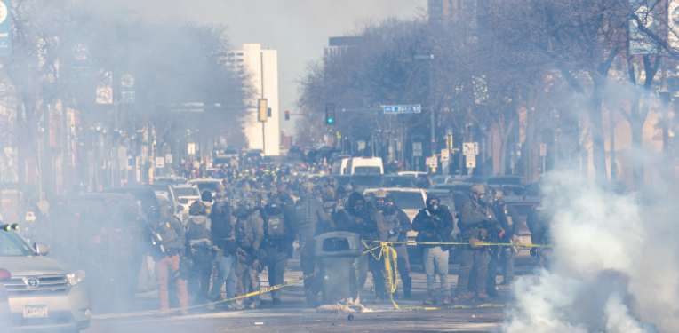 ABD’de ICE protestoları. CEO’lardan artan gerginliğin azaltılması çağrısı