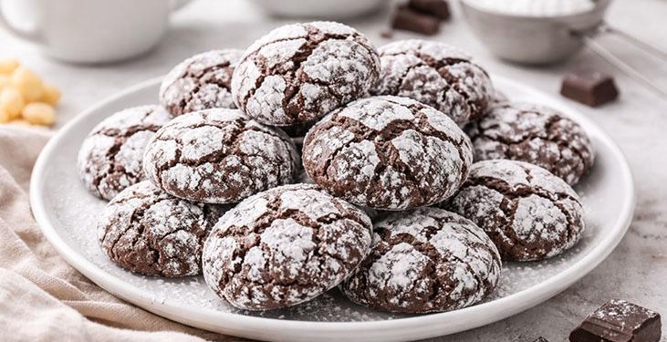 Ağızda dağılan kakaolu çatlak kurabiye tarifi! Çayın en lezzetli eşlikçisiymiş