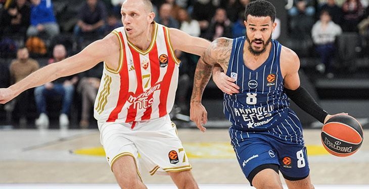 Anadolu Efes kendi evinde Kızılyıldız’a farklı mağlup oldu