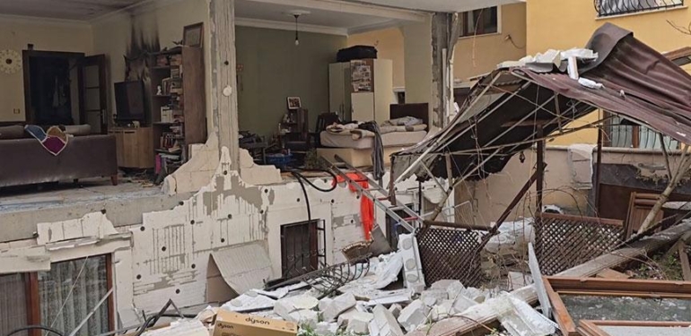 Ataşehir’de doğal gaz patlaması! Ortalık savaş alanına döndü: ‘Güm’ diye ses duydum