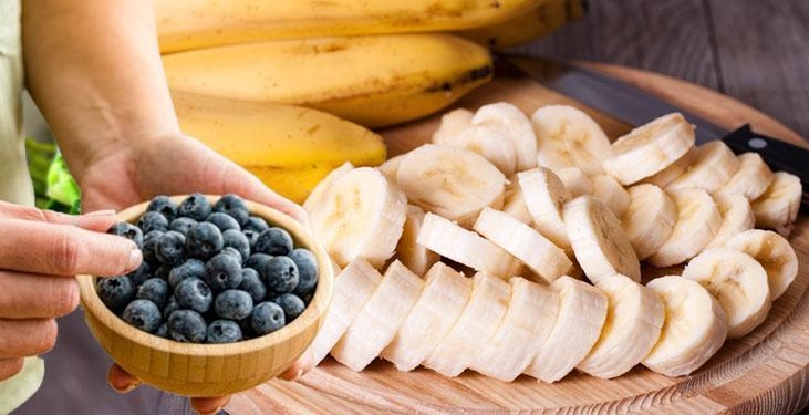 Bu meyveleri muzun yanında tutmayın! Sağlığa faydasını azaltan antosiyanin etkisi