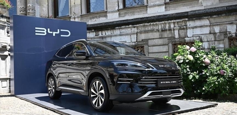 Çinli BYD, elektrikli araç satışlarında Tesla’yı geride bıraktı