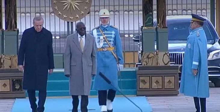 Cumhurbaşkanı Erdoğan, Nijeryalı mevkidaşı Tinubu’yu resmi törenle karşıladı