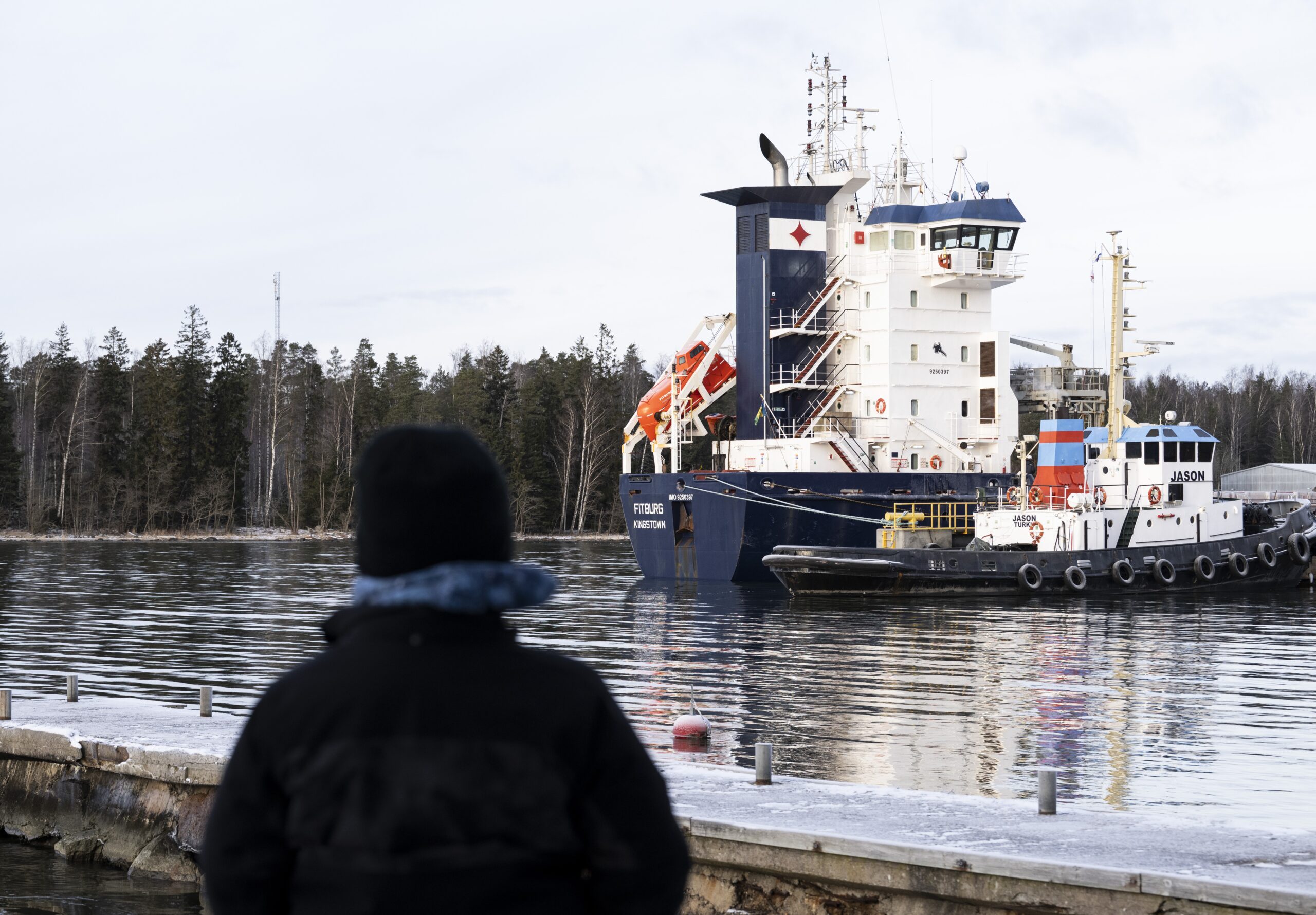 Finlandiya, Baltık Denizi’nde iletişim kablolarına sabotaj şüphesiyle bir gemiye el koydu