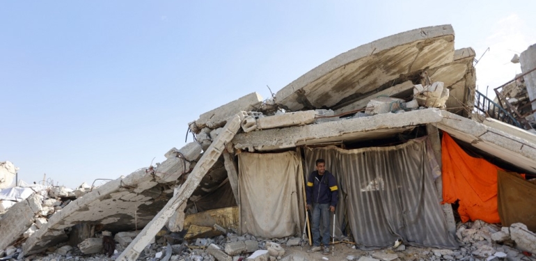 Gazze’de ateşkese rağmen saldırılar sürüyor