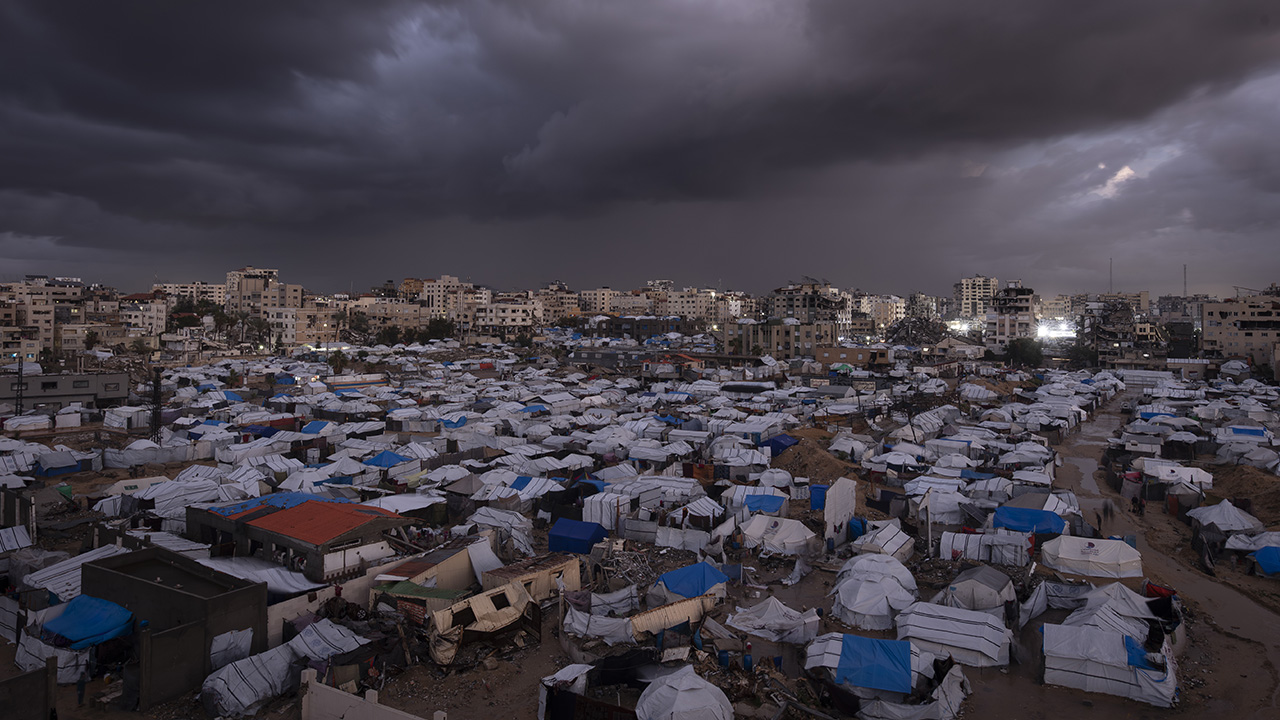 Gazze’de yangın felaketi. Anne ile çocuğu çadırda can verdi