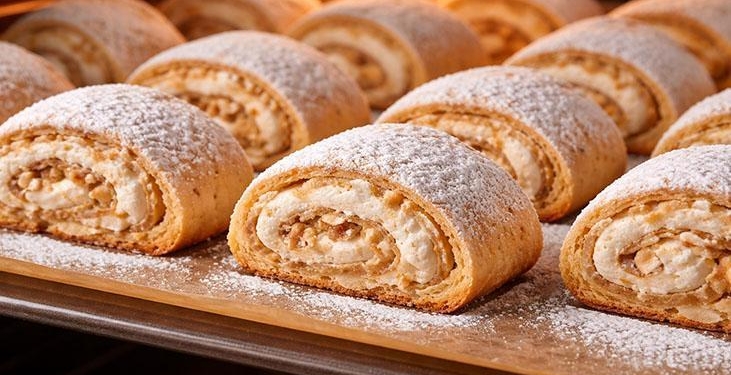 Herkes hazır sanıyor! Merengli Rus kurabiyesi ağızda dağılıyor: Fırında bekletin