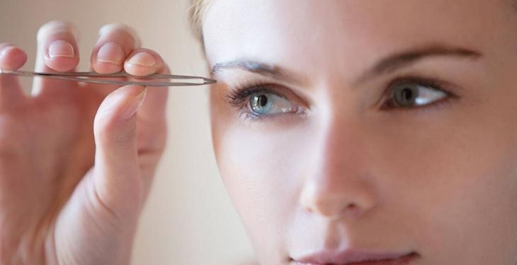 İnce kaşlar tarihe karıştı! Doğru bir bakımla gürleştirmek mümkün, uzmanlar sırrını açıkladı