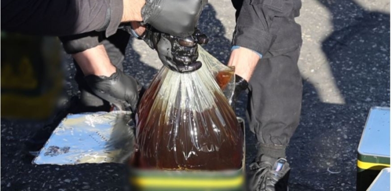 Kaçakçıların sıvı kokain oyunu. Yağ tenekeleri içinde yakalandı