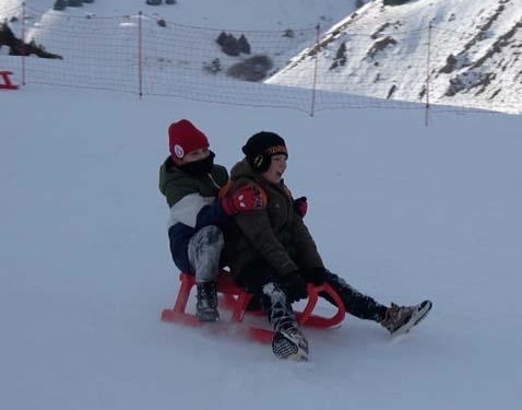 Kepçenin önünü kesmişlerdi! O çocuklara Vali’den sürpriz davet