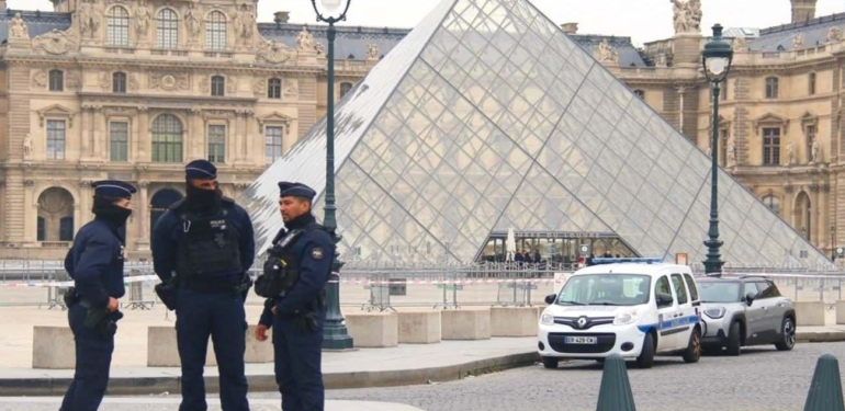Louvre Müzesi’nde ikinci bir şok: Grev sebebiyle ziyarete kapatıldı!