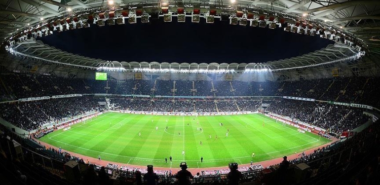 Maç günü stadyumlardaki doluluk şehir ekonomisine katkı sağlıyor