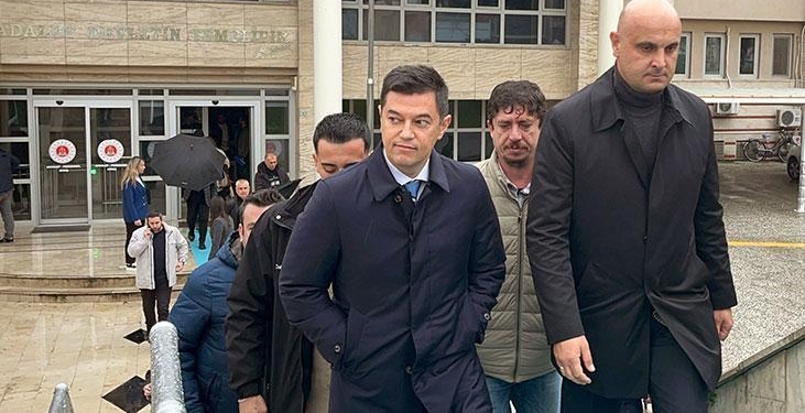 Protesto davasında 4. duruşma: Marmaris Belediye Başkanı Acar Ünlü hakim karşısına çıktı