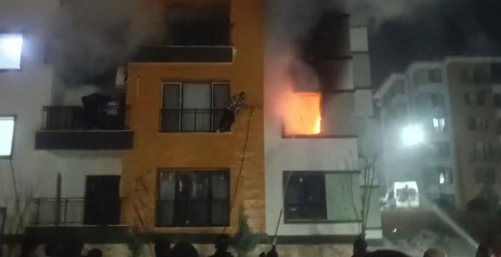 Şanlıurfa’da panik! Yangında mahsur kalanlar kurtarıldı