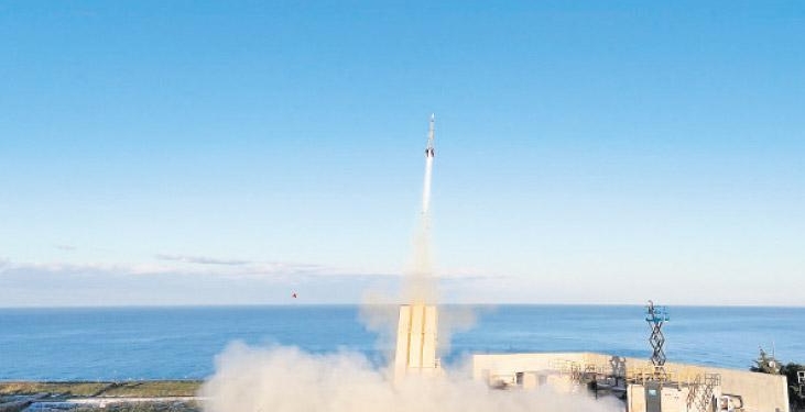 SİPER’den tam isabet! Düşman uçağı imha etti