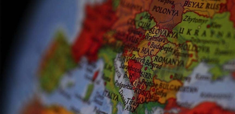 Sırbistan Hakkında Bilgiler; Sırbistan Bayrağı Anlamı, 2026 Nüfusu, Başkenti, Para Birimi Ve Saat Farkı