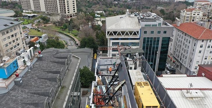 Şişli’de kaçak yapılar yıkıldı