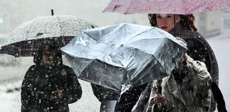 Son dakika… Meteoroloji ve AKOM’dan yeni uyarı! 63 kentte alarm verildi: Fırtına, sağanak ve kar geliyor