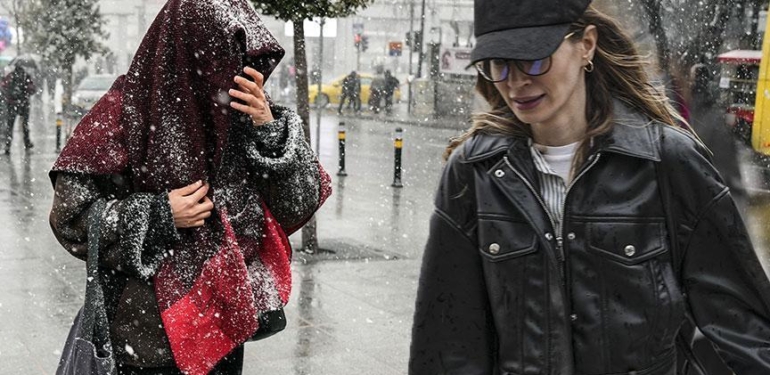 Son dakika… Meteoroloji ve AKOM’dan yeni uyarı! Bugün ve yarın için 36 kentte alarm: İstanbul dahil kar geliyor