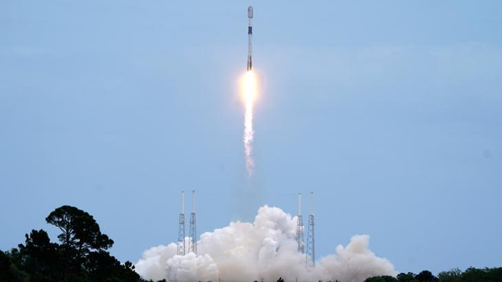 Starlink, binlerce uydunun yörüngesini alçaltıyor: Peki ama neden?