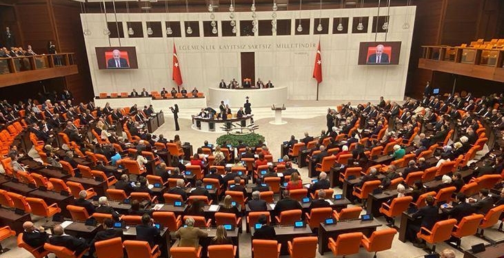 TBMM’de sandalye dağılımı değişti! AK Parti’li vekil sayısı 275 oldu