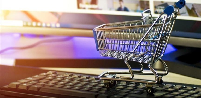 Ticaret Bakanlığı’ndan esnaf ve KOBİ’lere yönelik e-ticaret eğitimi