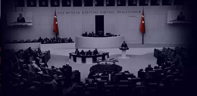 Trafik cezaları artıyor! Kanun teklifinin 4 maddesi kabul edildi