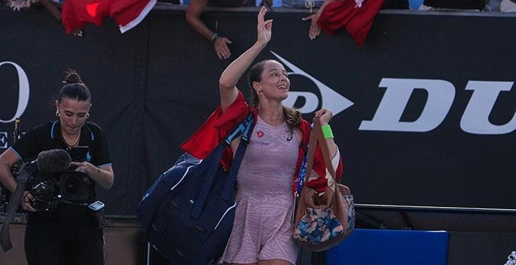 Türk seyircileri çıldırtan hareket! Milli tenisçi Zeynep Sönmez’den Putintseva sorusuna yanıt