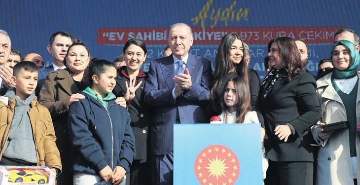 ‘Üç yıldır neredeydin Özgür efendi?’