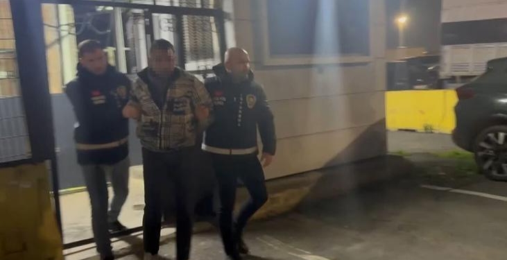 Arkadaşını öldürdü! Günlerce olay yerine gelip cesedi kontrol etti