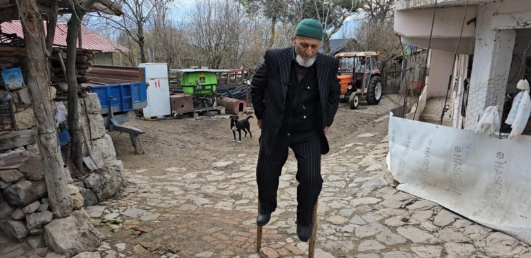 Babasından öğrendi, 70 yıldır ‘ayakcak’tan inmiyor! ‘Bu geleneği devam ettirmezler’