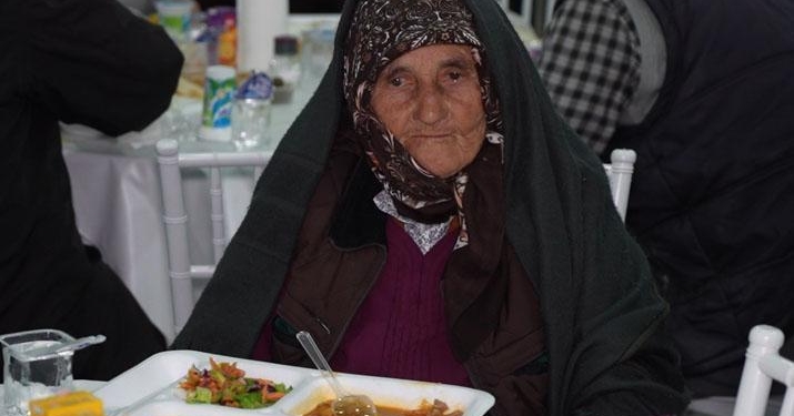 Bu köyde ramazanda ocaklar yanmıyor! İftarın adresi hep aynı yer