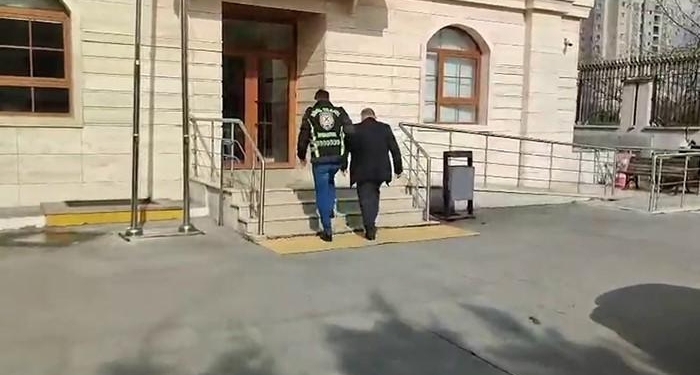 Esenyurt’ta servis şoförü ile sürücü kavgası kamerada: İki sürücüye para cezası